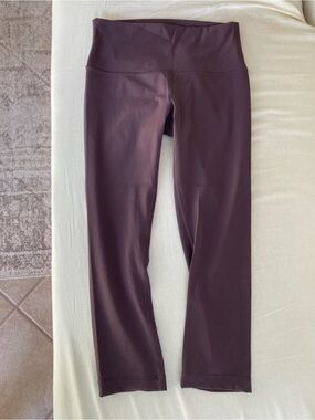 Lululemon Wunder Under crop high rise fullux Luxtreme size 6 blct black currant